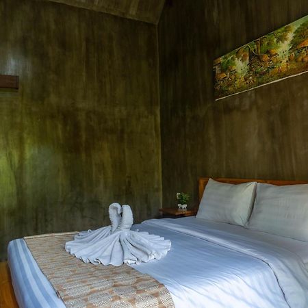 Elemento Homestay Badung Bringkit Екстер'єр фото